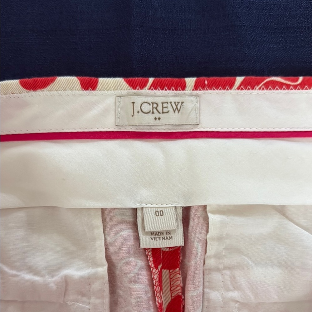 J. Crew Red Floral High Waist Women's Shorts - Picture 2 of 4